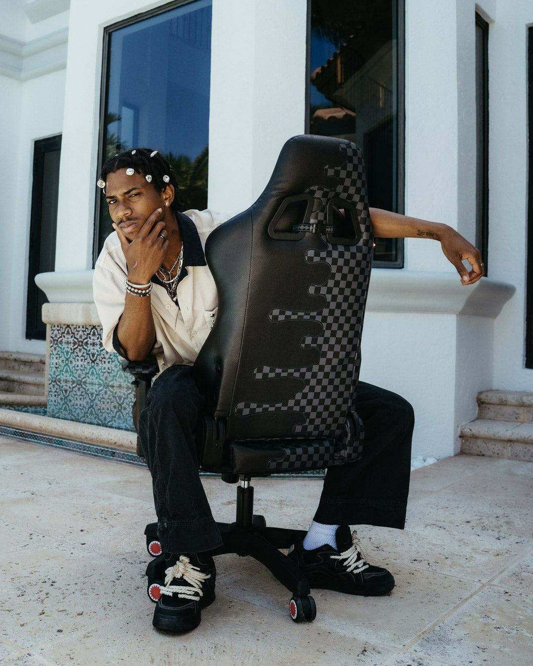 SPEED SHARK SIDE SWIPE GAMING CHAIR