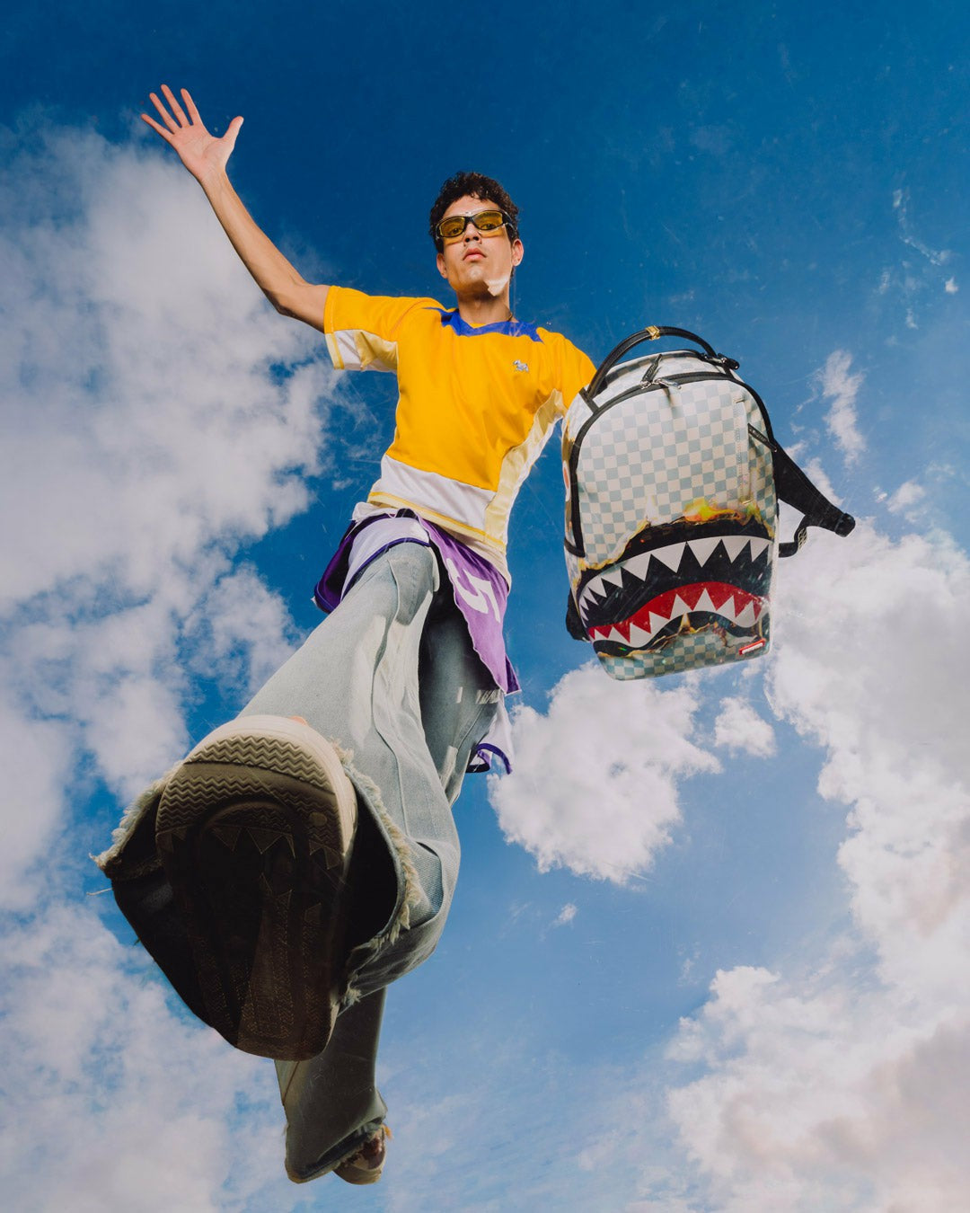 REVEAL THE REAL BACKPACK