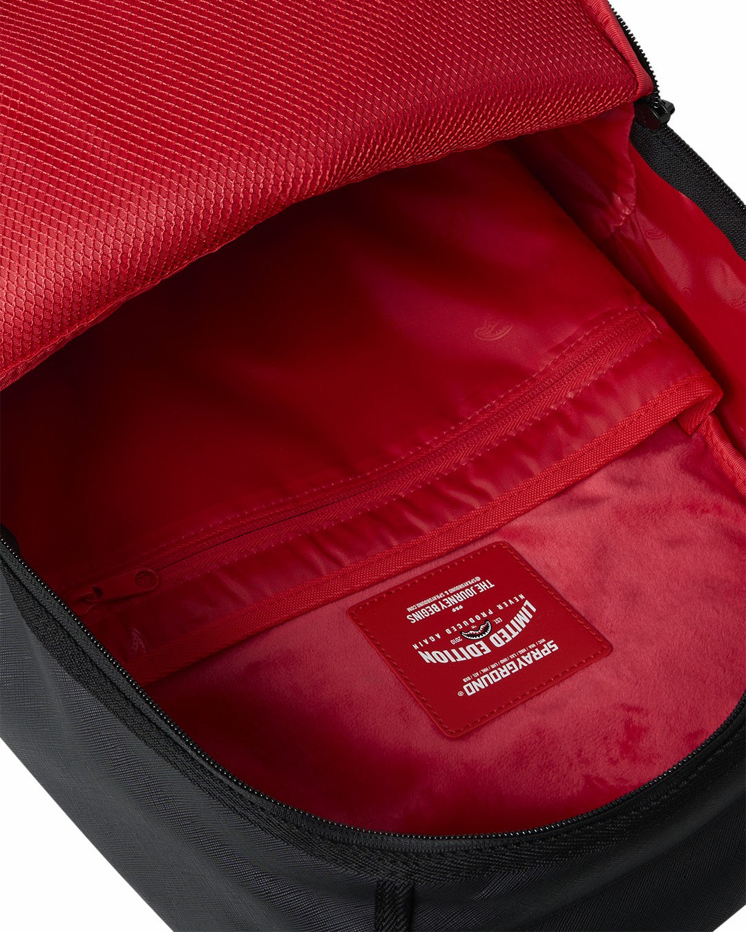 SHARK CENTRAL BUBBLE SHARK (BLK) BACKPACK