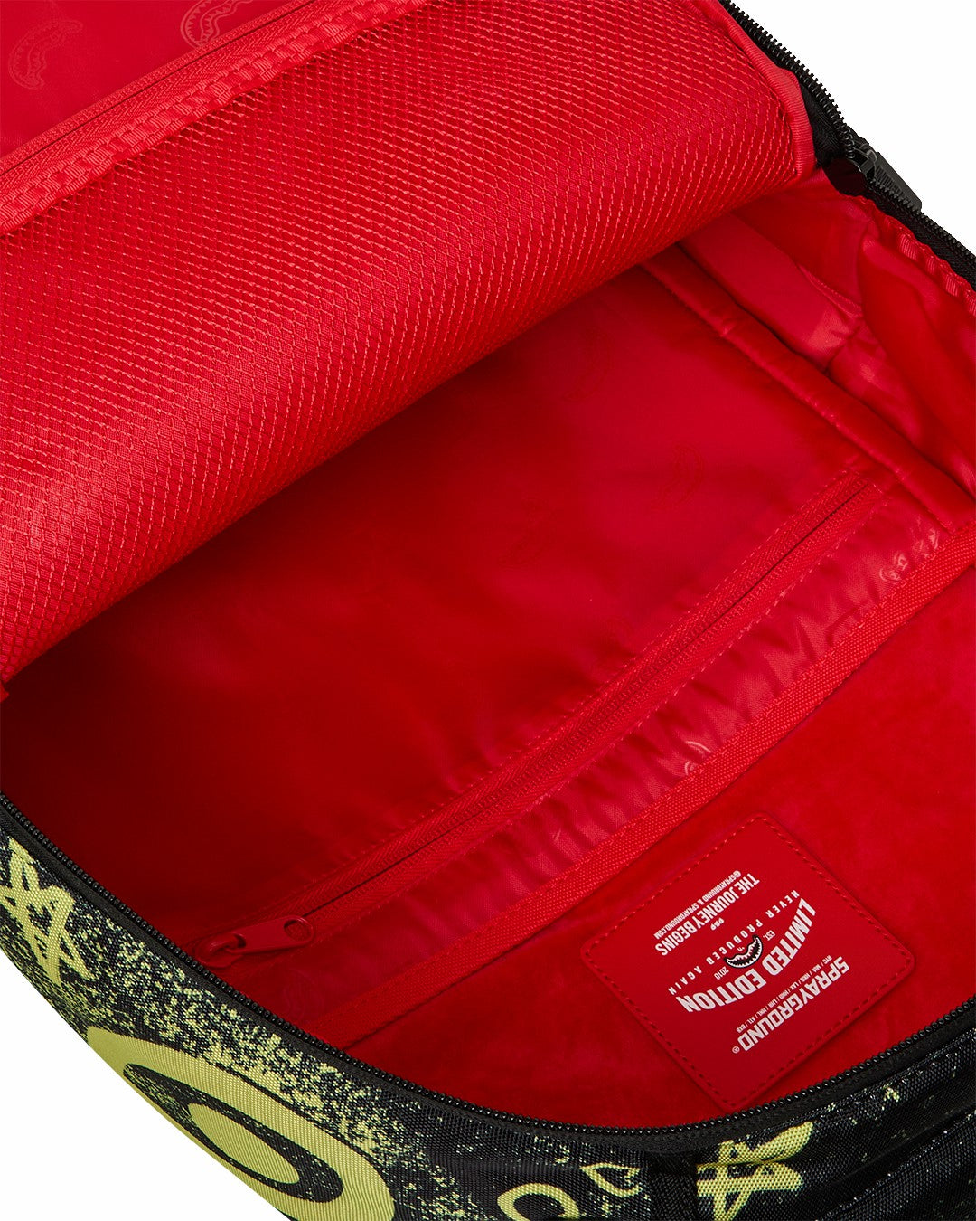 MARVIN THE MARTIAN OUTTA HERE BACKPACK