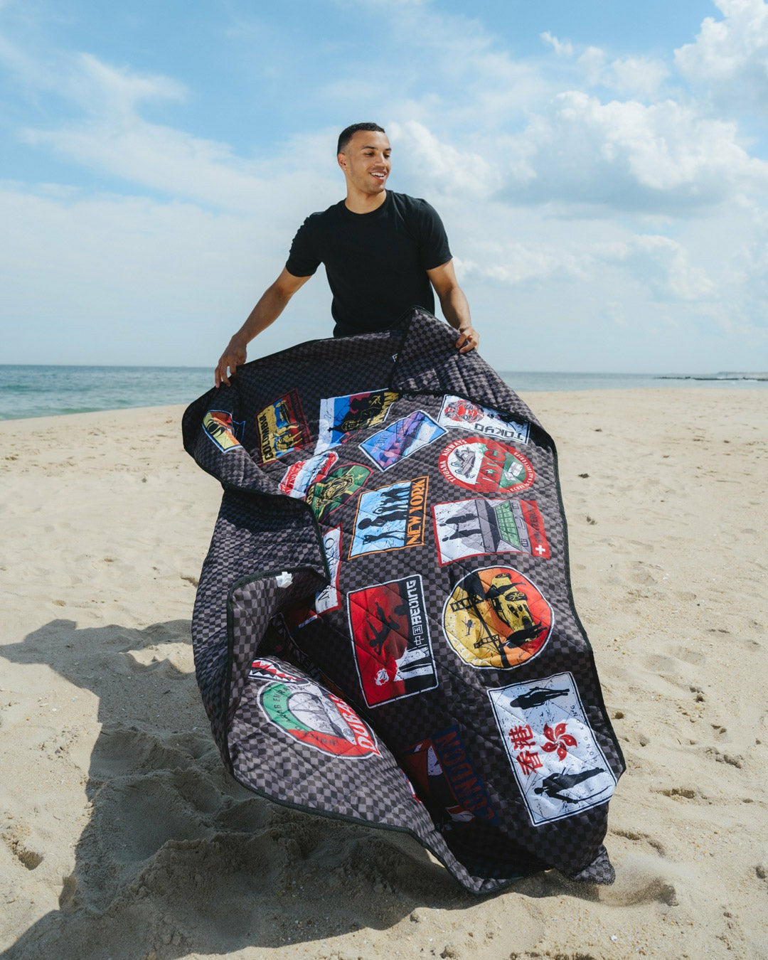 GLOBAL MOGUL UNLIMITED MILES PACKABLE BEACH MAT BLANKET WATER RESISTAN