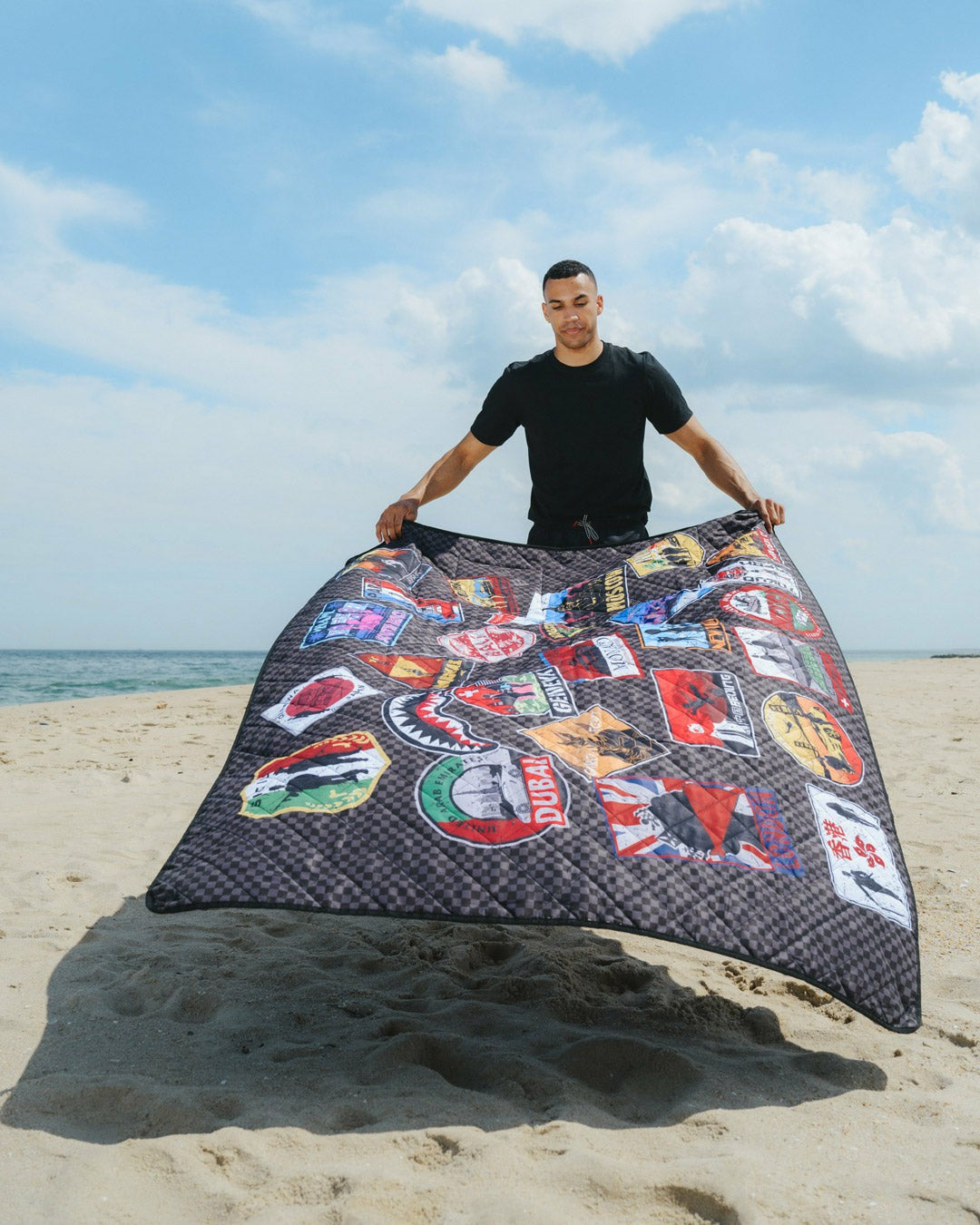 GLOBAL MOGUL UNLIMITED MILES PACKABLE BEACH MAT BLANKET WATER RESISTAN