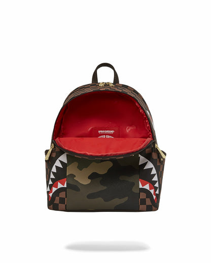 EXTERIOR GOLD ZIP POCKET SHARKS IN PARIS SAVAGE BACKPACK
