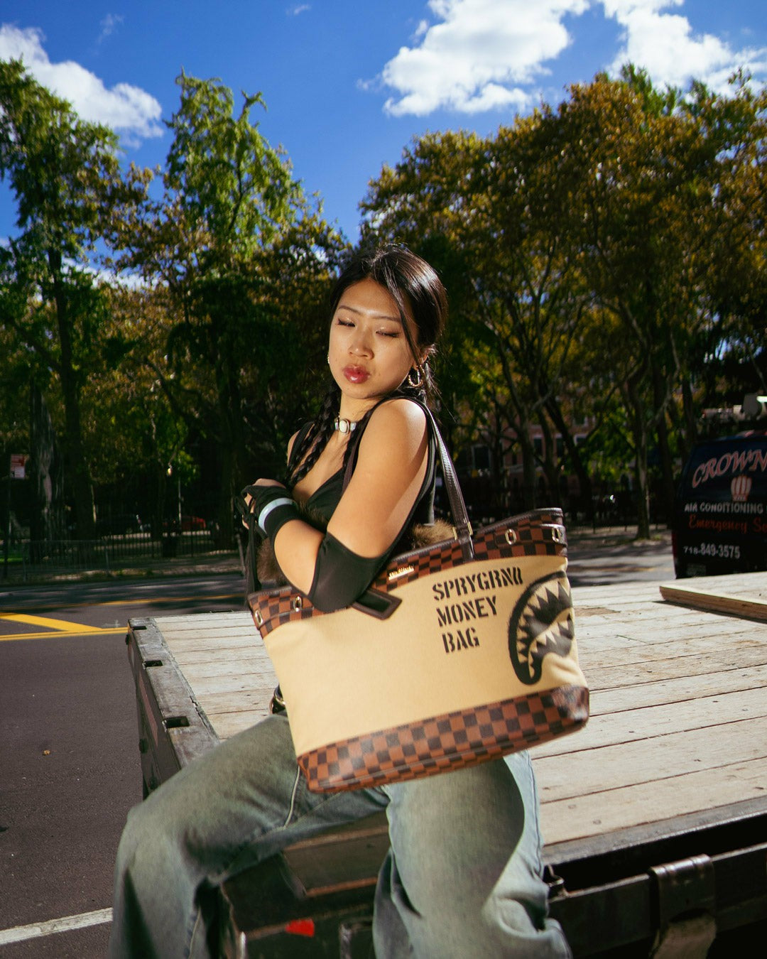 SPRAYGROUND MONEY BAG TOTE