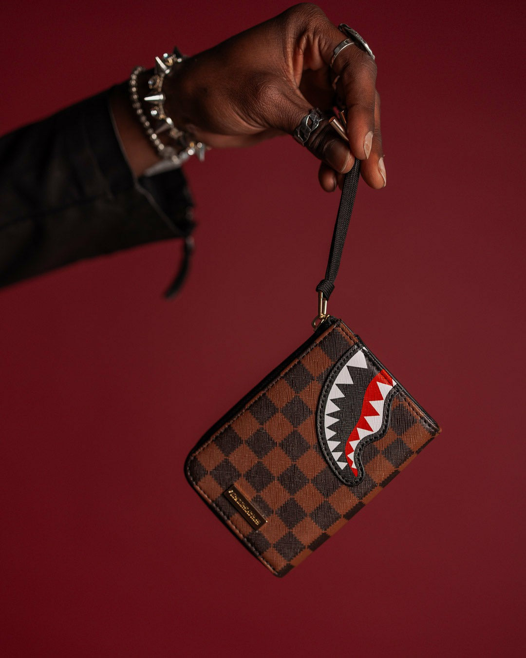 SAWTOOTH SHARKS IN PARIS WALLET
