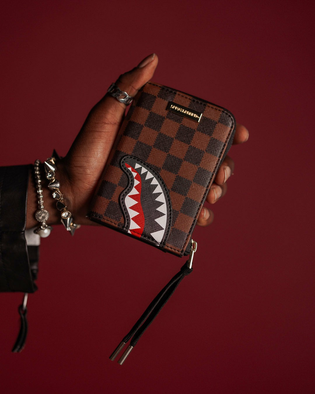 SAWTOOTH SHARKS IN PARIS WALLET
