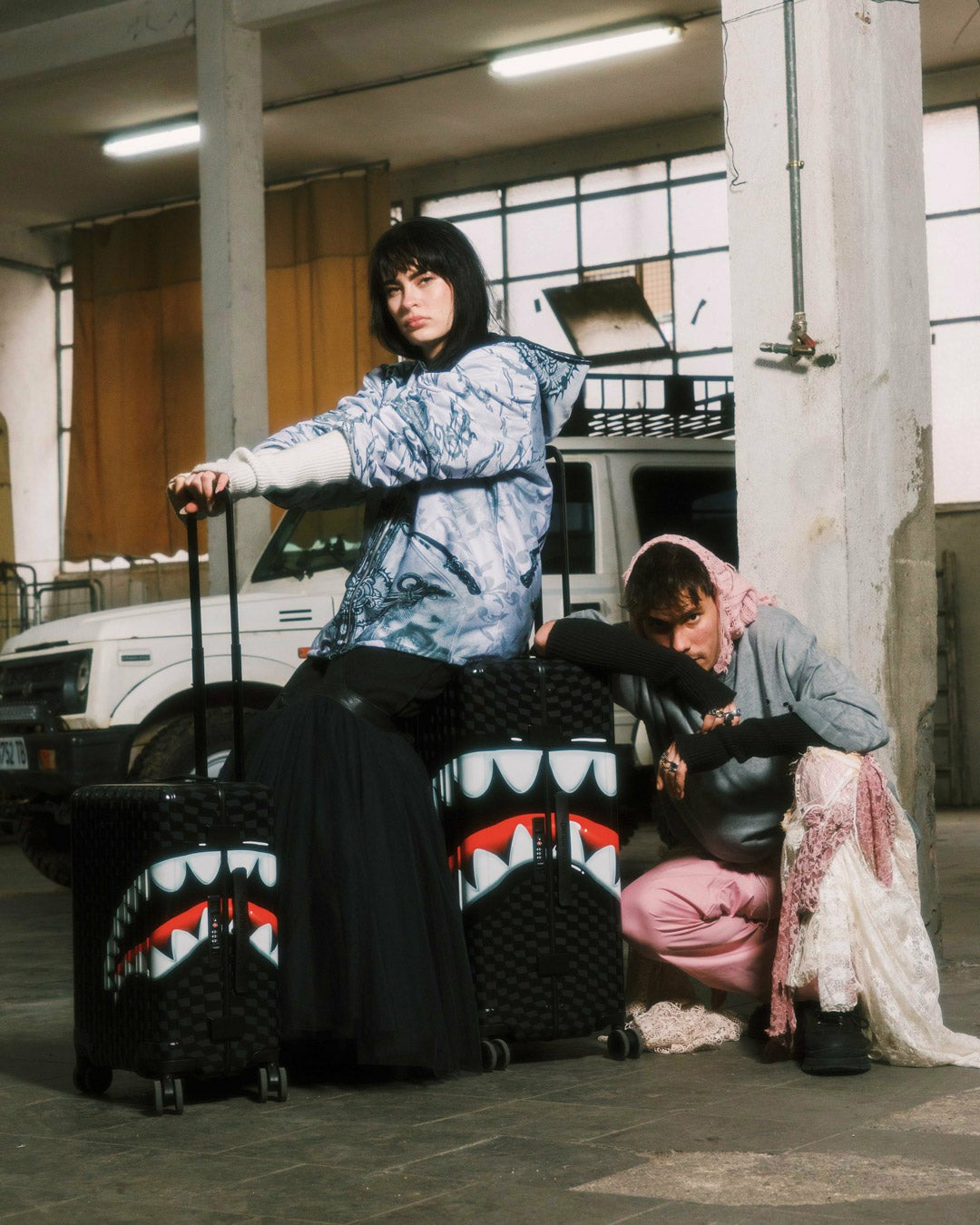 SHARKS IN PARIS HYPER PUFF CARRY-ON LUGGAGE