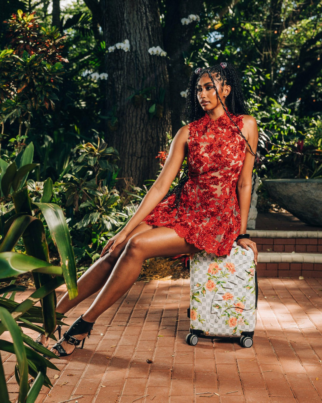 A.I. AFRICAN INTELLIGENCE ELEGANT ENERGY SHARKITECTURE CARRY-ON LUGGAG