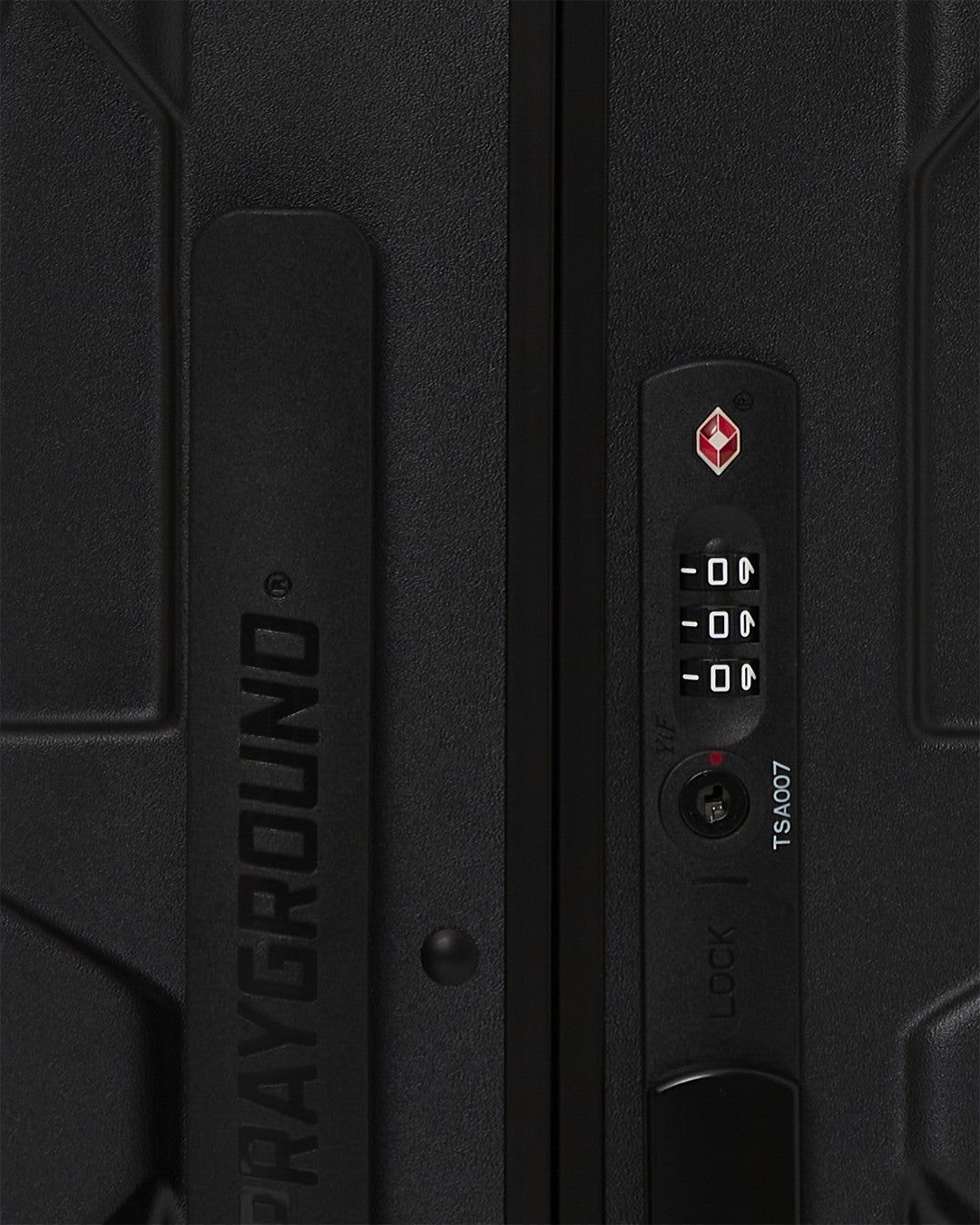 REALITY CHECK SHARKITECTURE CARRY-ON JETBLACK LUGGAGE (GUNMETAL HARDWA