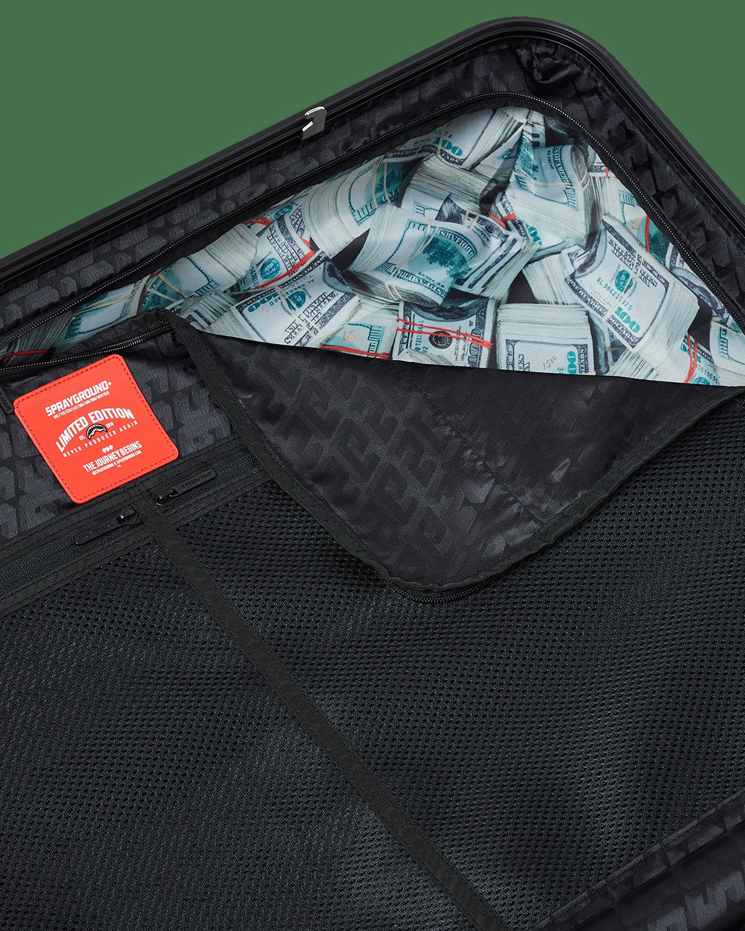 REALITY CHECK SHARKITECTURE FULL-SIZE JETBLACK LUGGAGE (GUNMETAL HARDW