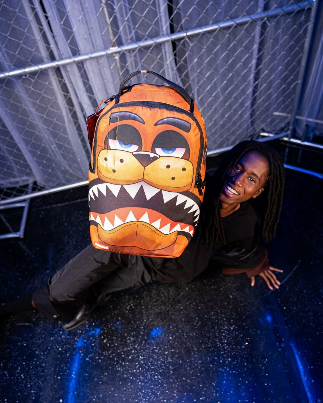 FIVE NIGHTS AT FREDDY'S SHARK DLXSR BACKPACK