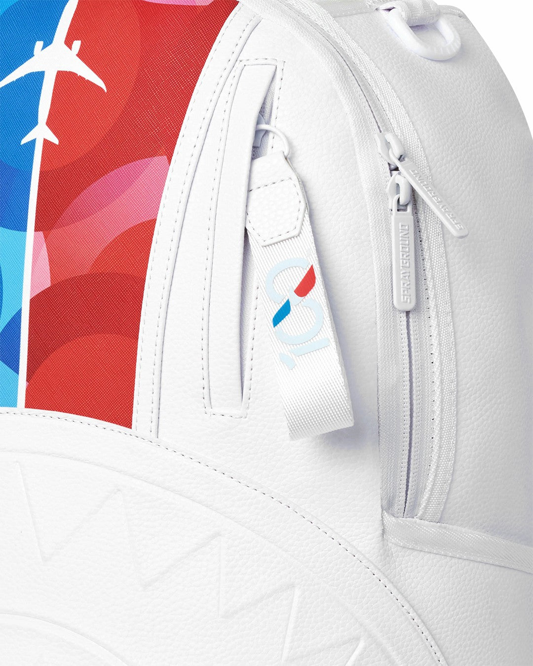 AMERICAN AIRLINES MAXIMUM ALTITUDE BACKPACK (WHITE)