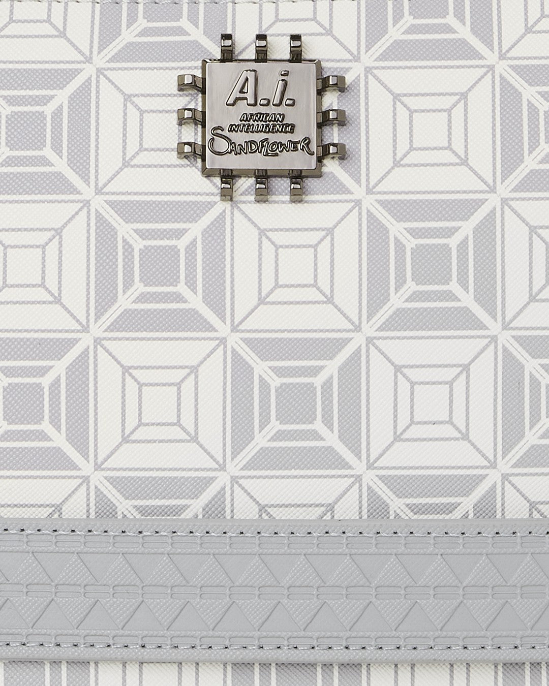 A.I.8 AFRICAN INTELLIGENCE BOOKED & BUSY CROSSOVER CLUTCH