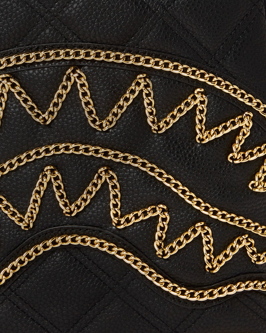 NOIR QUILT GOLD CHAIN SHARK SAVAGE BACKPACK
