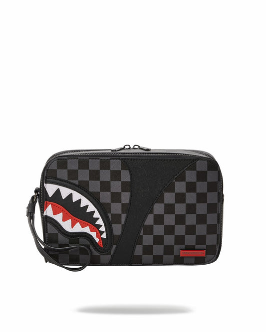 HENNY AIIR TO THE THRONE TOILETRY BAG