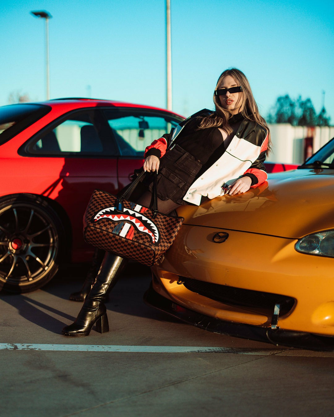 SHARKS IN PARIS GT TOTE