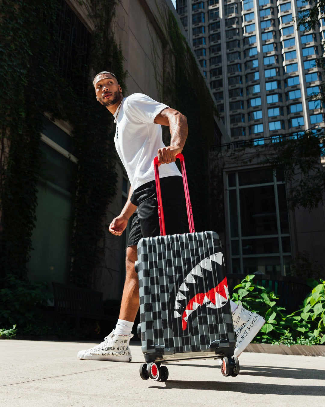 VANQUISH II SHARKNAUTICS HARDSHELL CARRY-ON LUGGAGE
