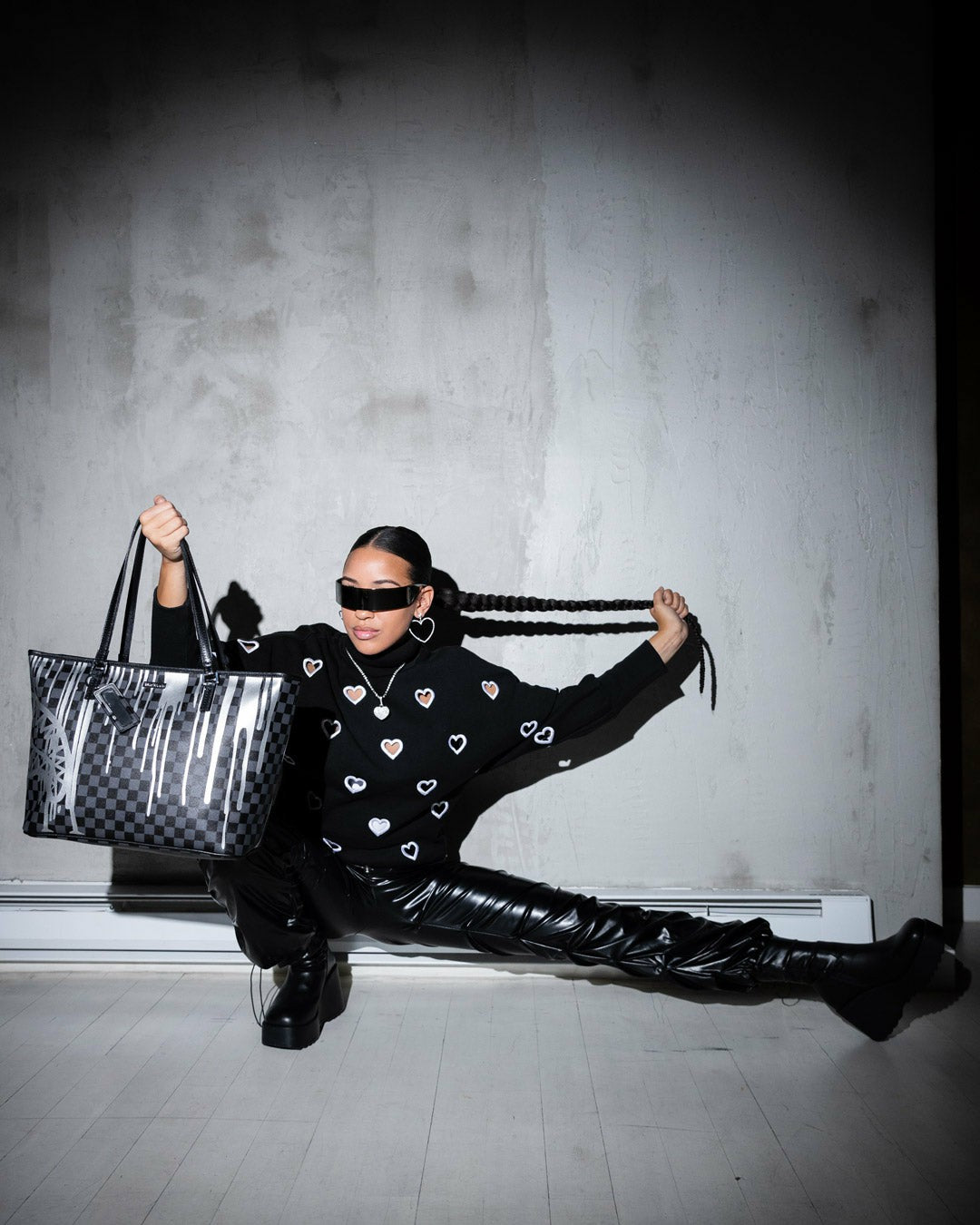 CHATEAU GHOST TOTE