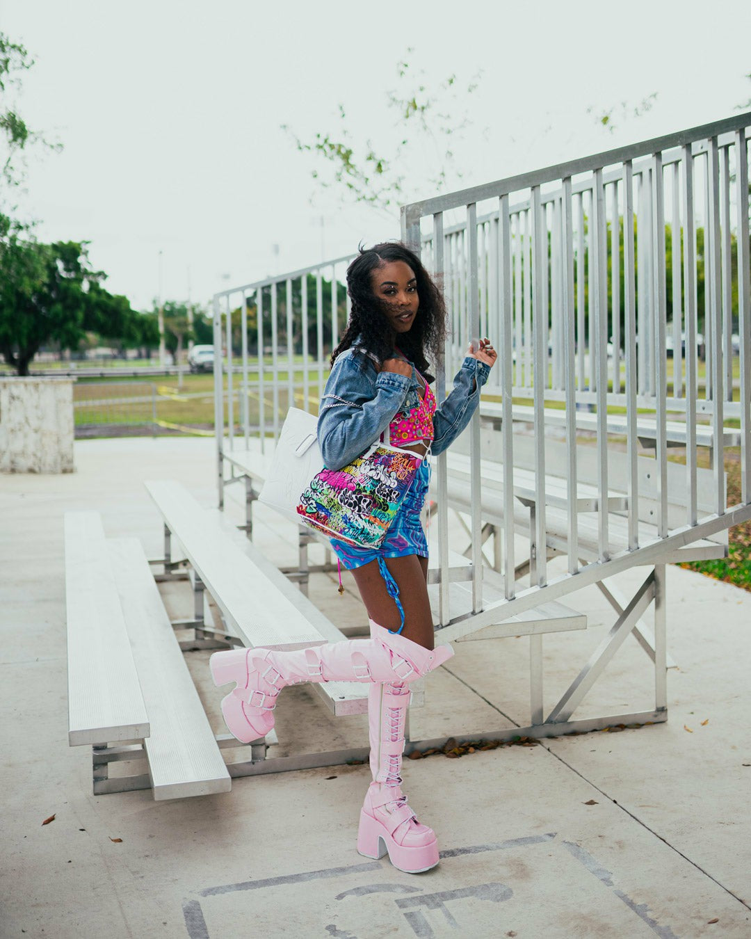 HALF GRAFF TOTE