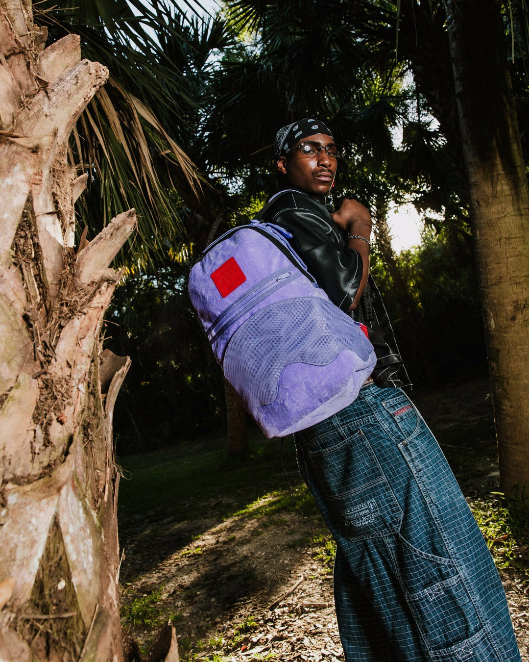NOOO WAY!!! A REVERSIBLE BACKPACK - PURPLE VELOUR TO OG SHARKS IN PARI