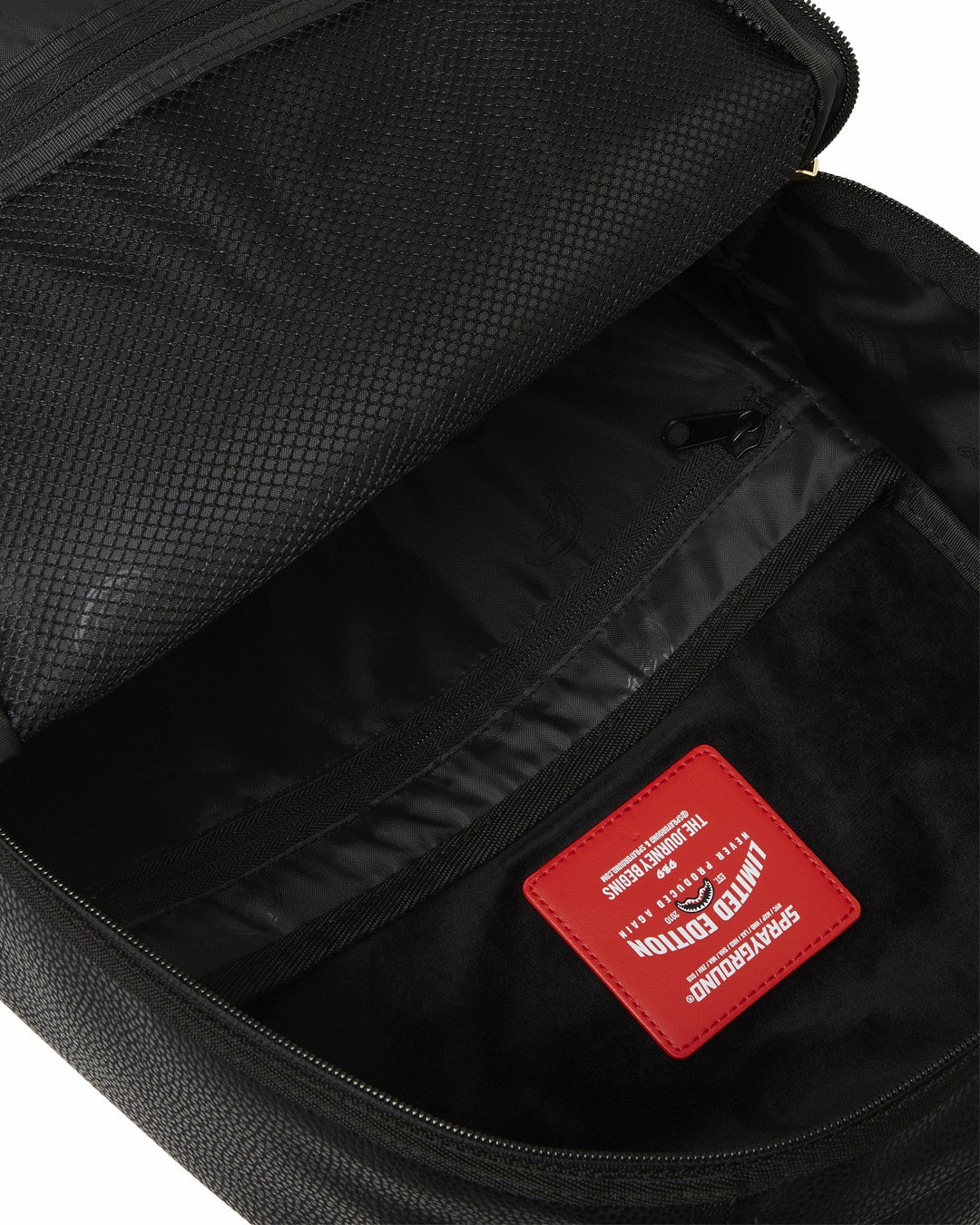 SHARK CENTRAL GILDED BITE BACKPACK