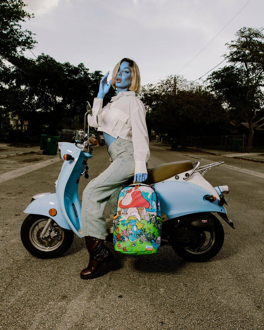 SMURFS IN THE GARDEN BACKPACK
