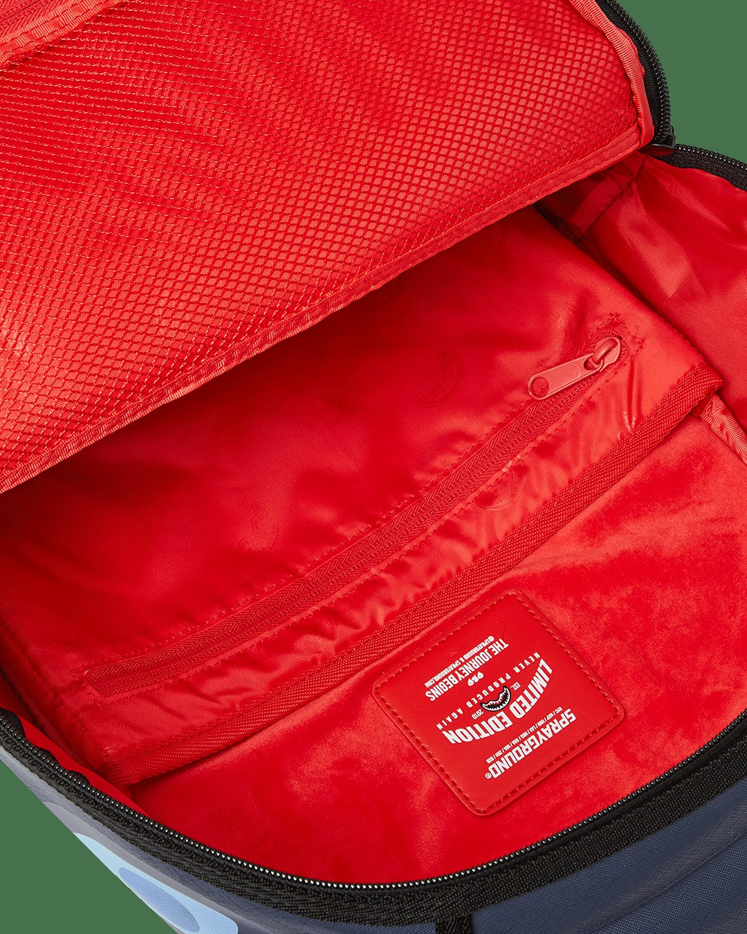 SHARK CENTRAL LATE ARRIVAL DLXSV BACKPACK